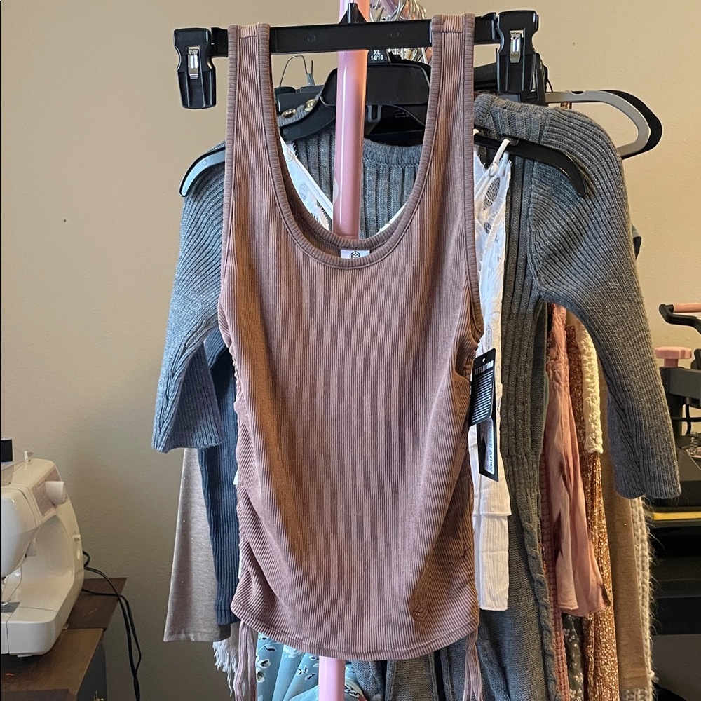Zine Clothing Ribbed Tank Top - Brown